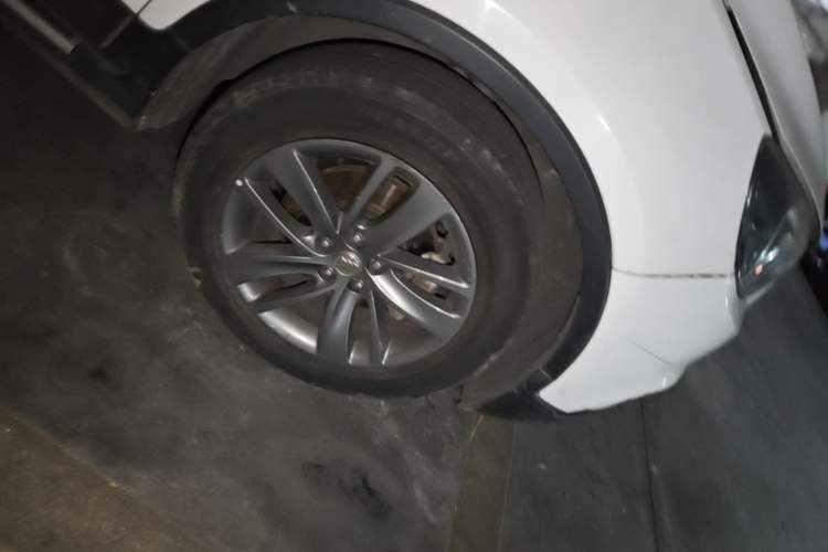 Used Buick Encore 2017 18T Automatic Two-Wheel Drive Urban Leading Model Right Front Wheel Hub