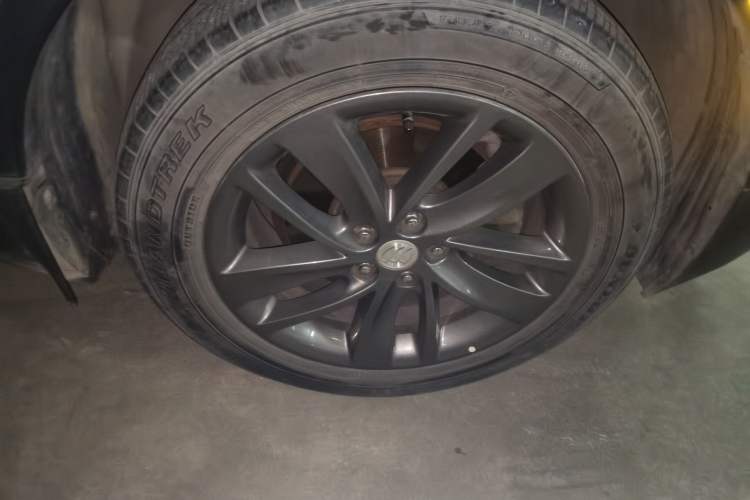 Used Buick Encore 2017 18T Automatic Two-Wheel Drive Urban Fashion Model Right Front Wheel Hub
