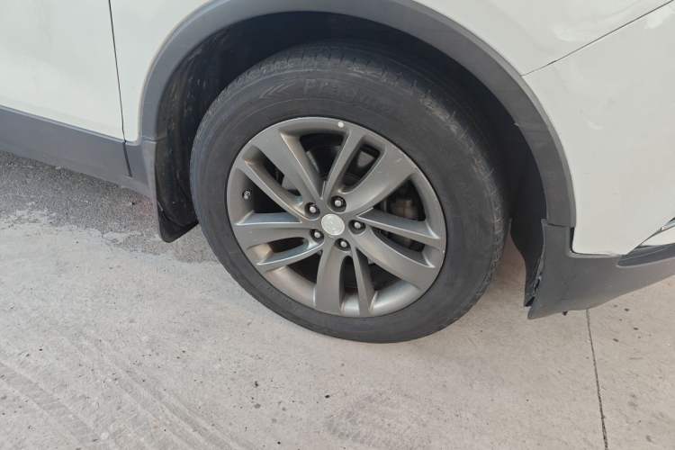 Used Buick Encore 2017 18T Automatic Two-Wheel Drive Urban Fashion Model Right Front Wheel Hub
