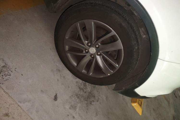 Used Buick Encore 2017 18T Automatic Two-Wheel Drive Urban Leading Model Right Front Wheel Hub