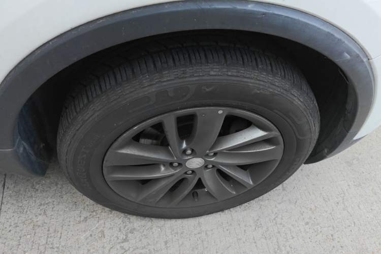 Used Buick Encore 2017 18T Automatic Two-Wheel Drive Urban Leading Model Right Front Wheel Hub
