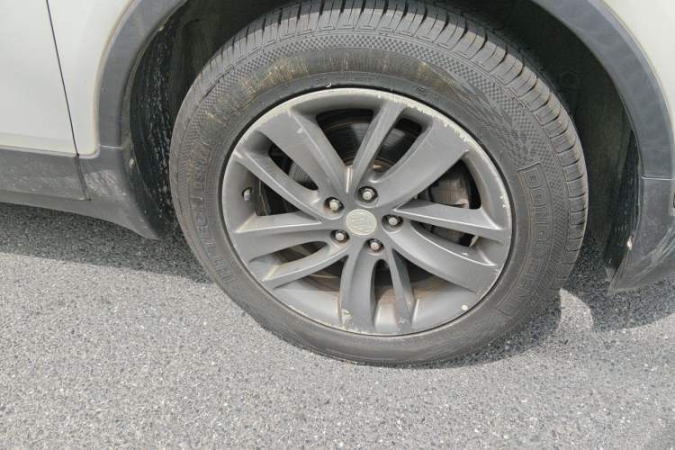Used Buick Encore 2017 18T Automatic Two-Wheel Drive Urban Fashion Model Right Front Wheel Hub