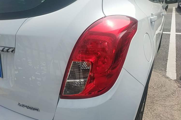 Used Buick Encore 2017 18T Automatic Two-Wheel Drive Urban Leading Model Right Rear Taillight