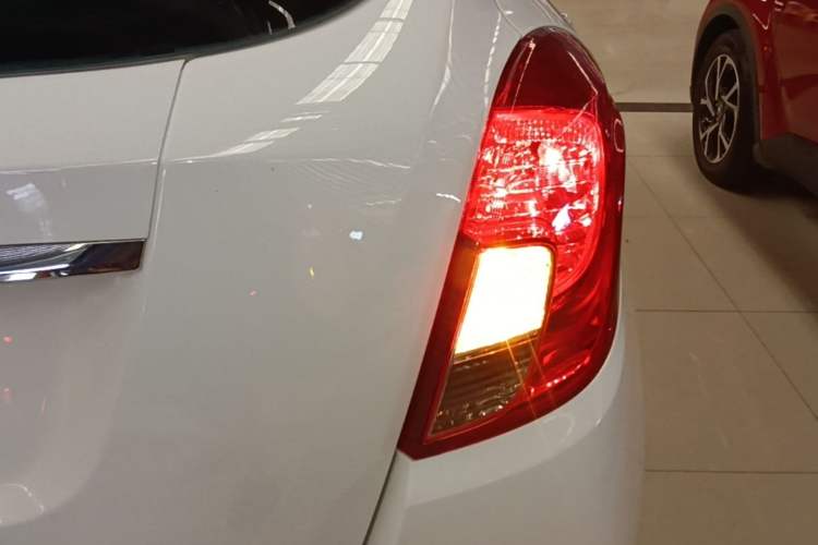 Used Buick Encore 2017 18T Automatic Two-Wheel Drive Urban Leading Model Right Rear Taillight