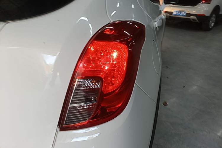 Used Buick Encore 2017 18T Automatic Two-Wheel Drive Urban Leading Model Right Rear Taillight