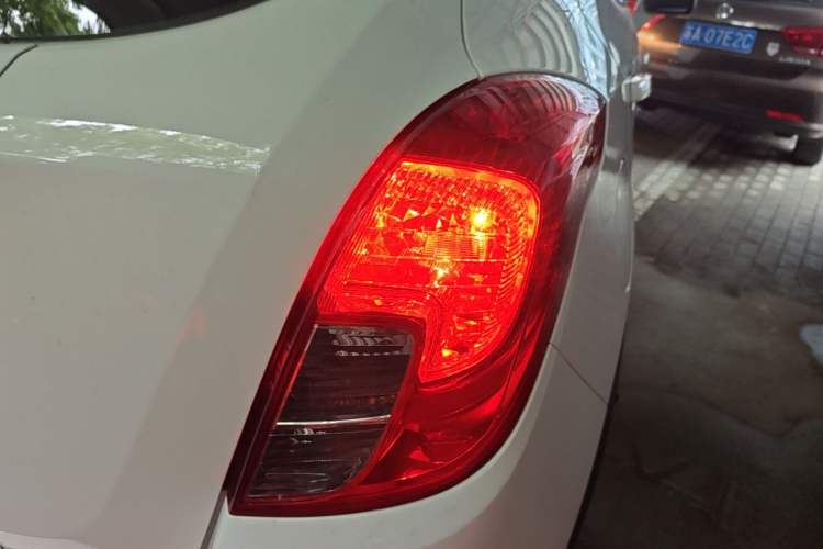 Used Buick Encore 2017 18T Automatic Two-Wheel Drive Urban Leading Model Right Rear Taillight