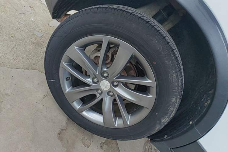Used Buick Encore 2017 18T Automatic Two-Wheel Drive Urban Leading Model Right Rear Wheel Hub