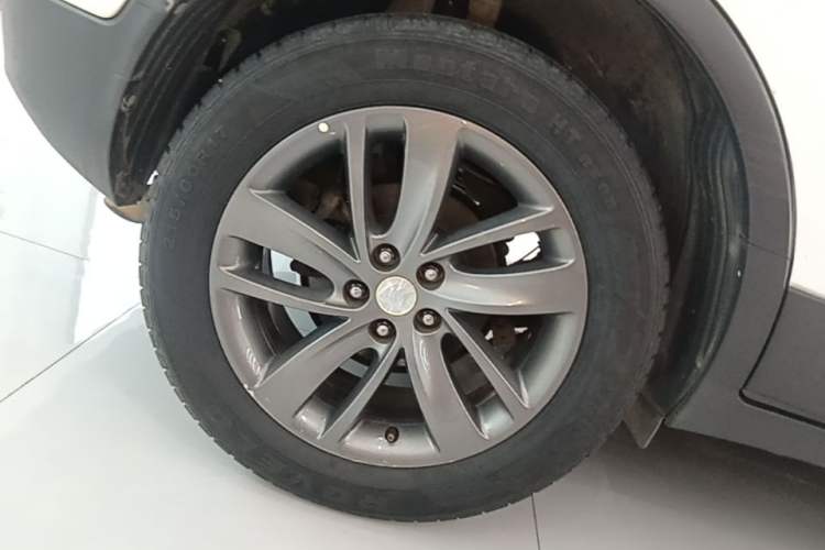 Used Buick Encore 2017 18T Automatic Two-Wheel Drive Urban Leading Model Right Rear Wheel Hub
