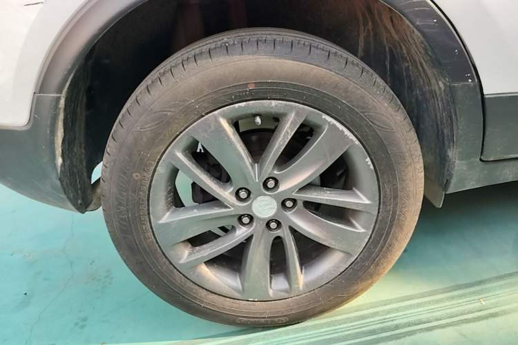 Used Buick Encore 2017 18T Automatic Two-Wheel Drive Urban Fashion Model Right Rear Wheel Hub