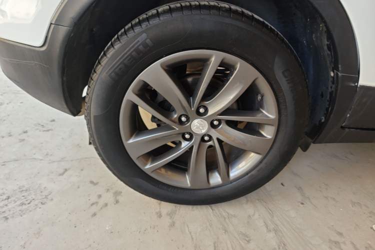 Used Buick Encore 2017 18T Automatic Two-Wheel Drive Urban Leading Model Right Rear Wheel Hub