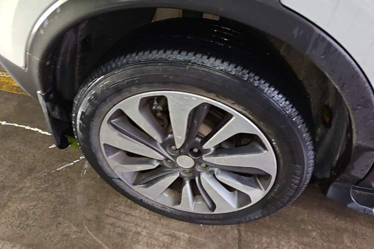 Used Buick Encore 2017 18T Automatic Two-Wheel Drive Urban Elite Model Right Rear Wheel Hub