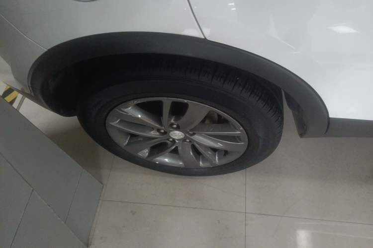 Used Buick Encore 2017 18T Automatic Two-Wheel Drive Urban Leading Model Right Rear Wheel Hub