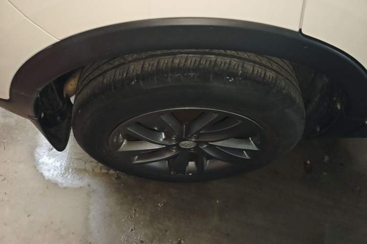Used Buick Encore 2017 18T Automatic Two-Wheel Drive Urban Leading Model Right Rear Wheel Hub
