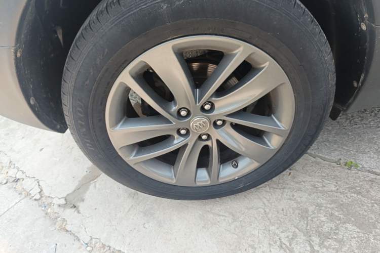 Used Buick Encore 2017 18T Automatic Two-Wheel Drive Urban Fashion Model Right Rear Wheel Hub