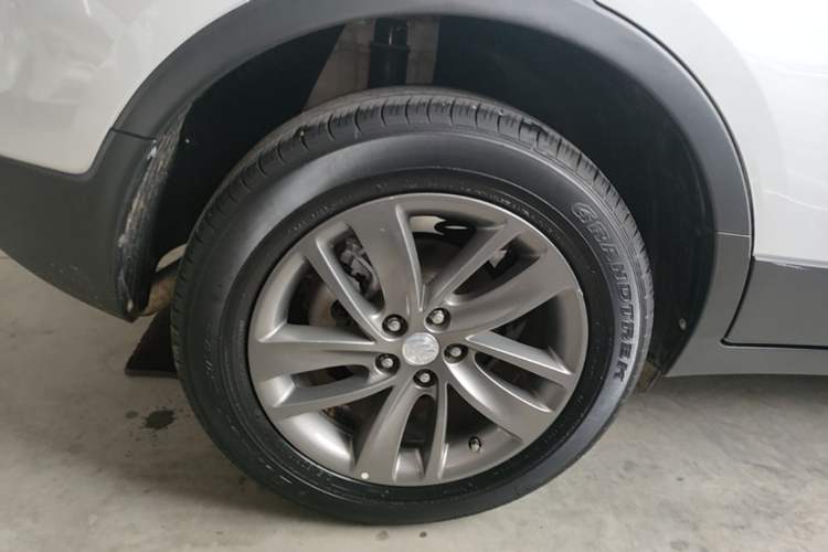 Used Buick Encore 2017 18T Automatic Two-Wheel Drive Urban Leading Model Right Rear Wheel Hub