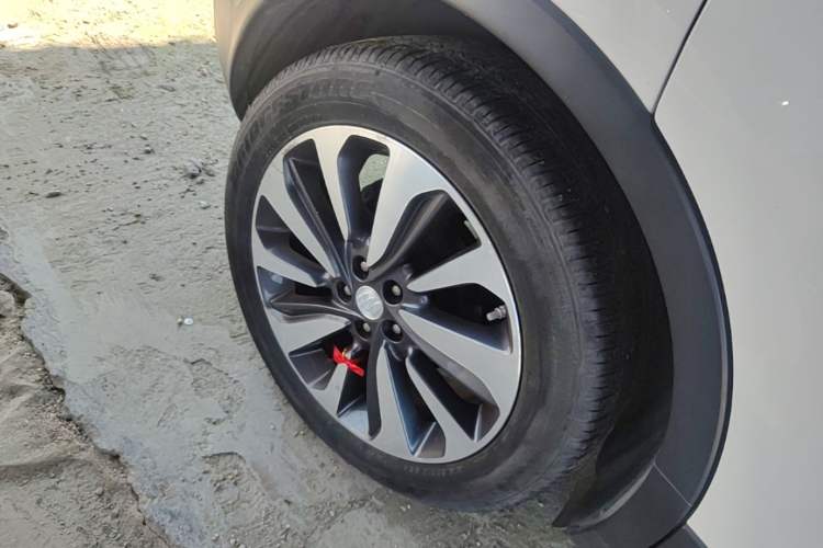 Used Buick Encore 2017 18T Automatic Two-Wheel Drive Urban Elite Model Right Rear Wheel Hub