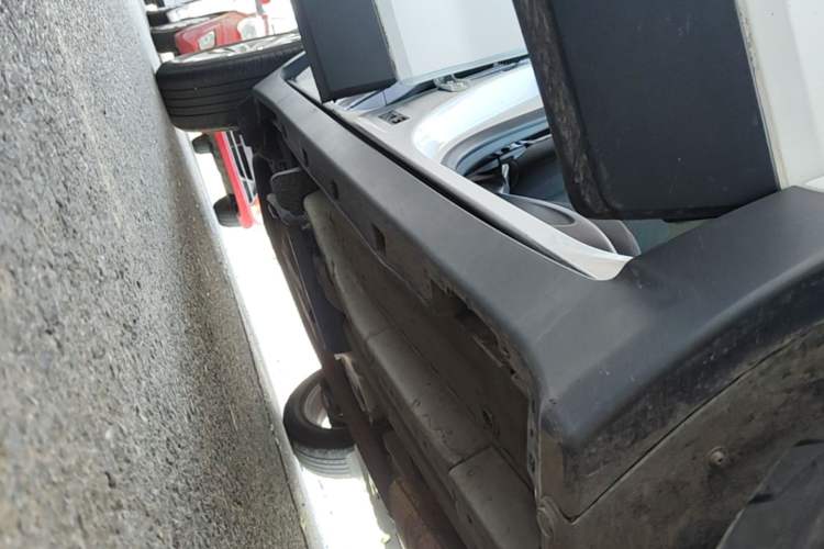 Used Buick Encore 2017 18T Automatic Two-Wheel Drive Urban Leading Model Right Side Sill