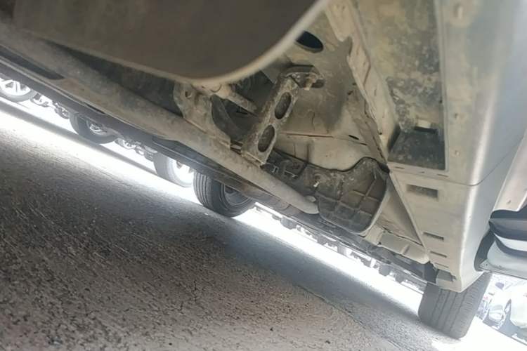 Used Buick Encore 2017 18T Automatic Two-Wheel Drive Urban Leading Model Right Side Sill