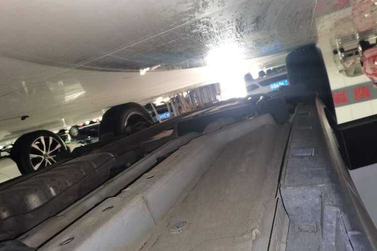 Used Buick Encore 2017 18T Automatic Two-Wheel Drive Urban Elite Model Right Side Sill