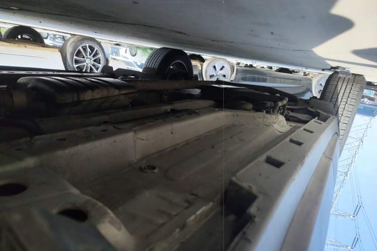 Used Buick Encore 2017 18T Automatic Two-Wheel Drive Urban Leading Model Right Side Sill