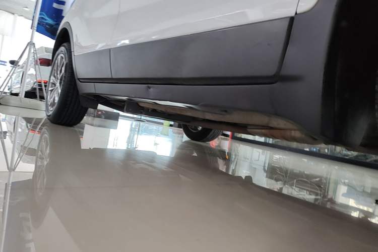 Used Buick Encore 2017 18T Automatic Two-Wheel Drive Urban Leading Model Right Side Sill