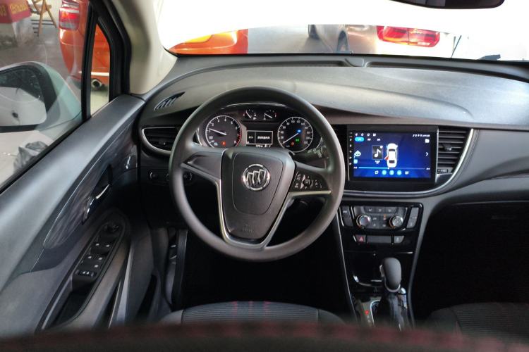 Used Buick Encore 2017 18T Automatic Two-Wheel Drive Urban Fashion Model Steering Wheel