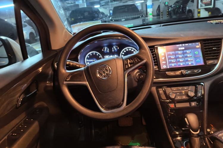 Used Buick Encore 2017 18T Automatic Two-Wheel Drive Urban Leading Model Steering Wheel