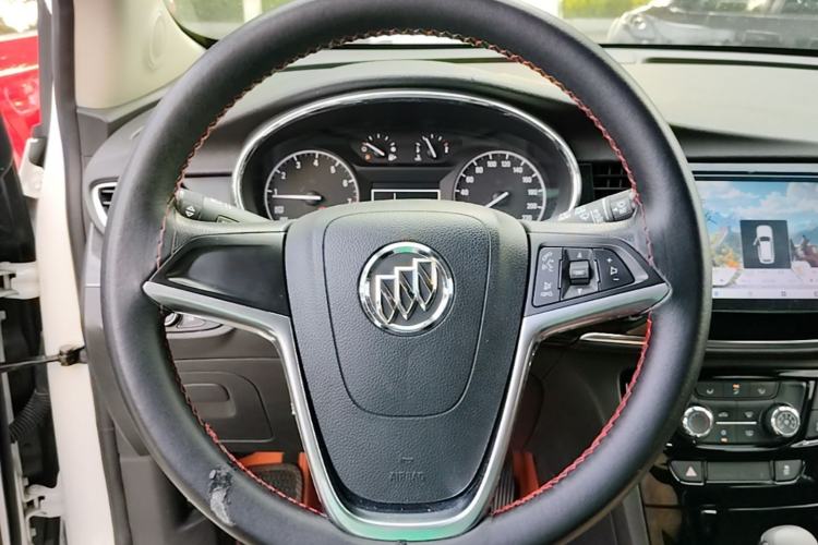 Used Buick Encore 2017 18T Automatic Two-Wheel Drive Urban Fashion Model Steering Wheel