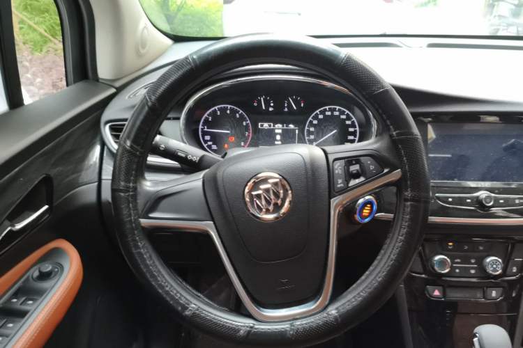 Used Buick Encore 2017 18T Automatic Two-Wheel Drive Urban Leading Model Steering Wheel