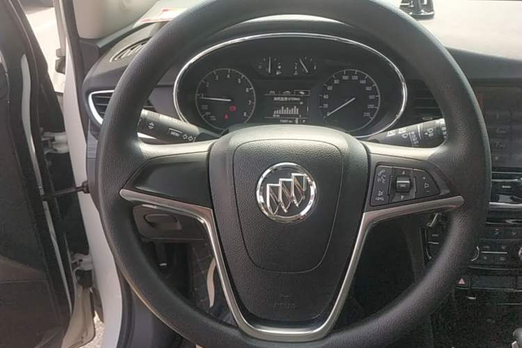 Used Buick Encore 2017 18T Automatic Two-Wheel Drive Urban Leading Model Steering Wheel