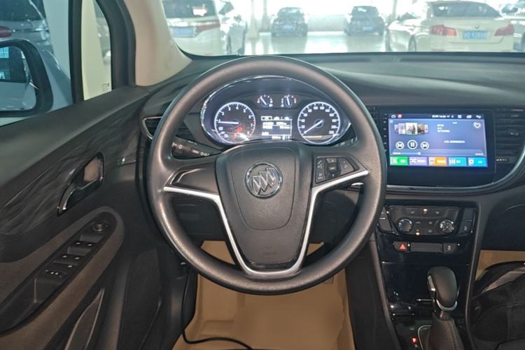 Used Buick Encore 2017 18T Automatic Two-Wheel Drive Urban Fashion Model Steering Wheel