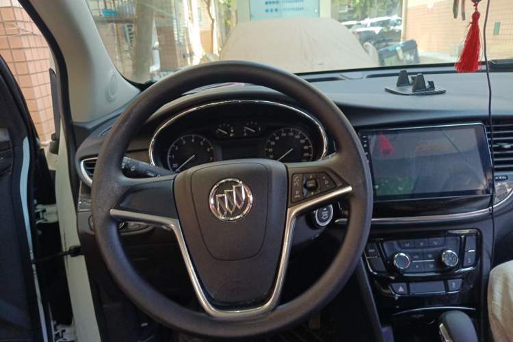 Used Buick Encore 2017 18T Automatic Two-Wheel Drive Urban Leading Model Steering Wheel