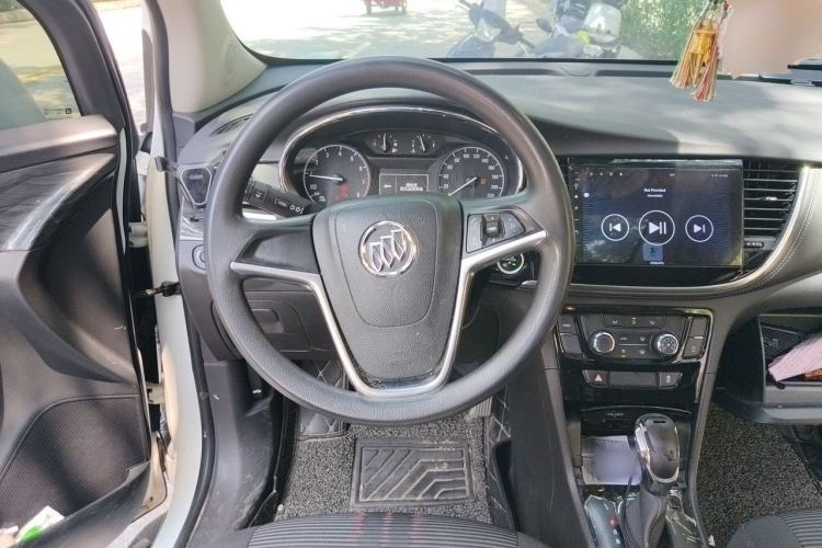 Used Buick Encore 2017 18T Automatic Two-Wheel Drive Urban Fashion Model Steering Wheel