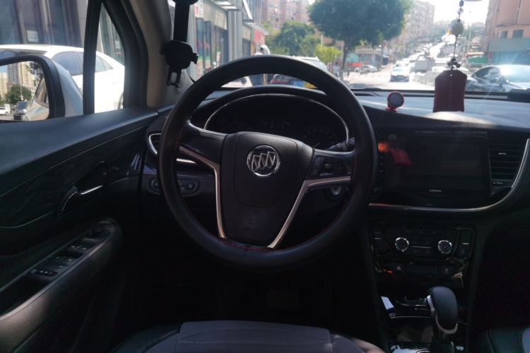 Used Buick Encore 2017 18T Automatic Two-Wheel Drive Urban Leading Model Steering Wheel
