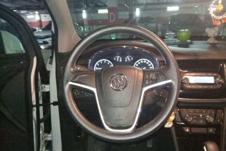 Used Buick Encore 2017 18T Automatic Two-Wheel Drive Urban Leading Model Steering Wheel