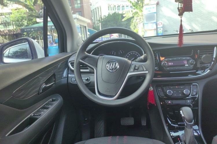 Used Buick Encore 2017 18T Automatic Two-Wheel Drive Urban Leading Model Steering Wheel