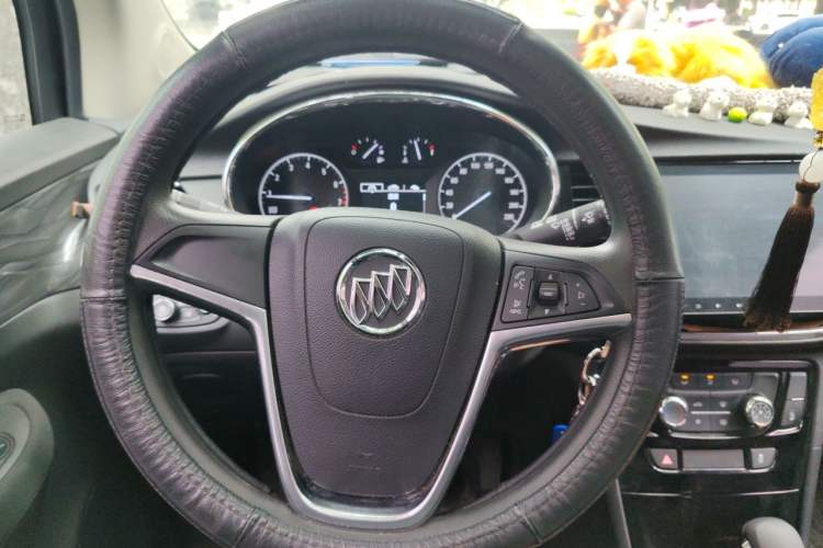 Used Buick Encore 2017 18T Automatic Two-Wheel Drive Urban Leading Model Steering Wheel