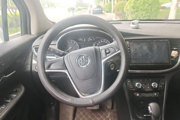 Used Buick Encore 2017 18T Automatic Two-Wheel Drive Urban Leading Model Steering Wheel