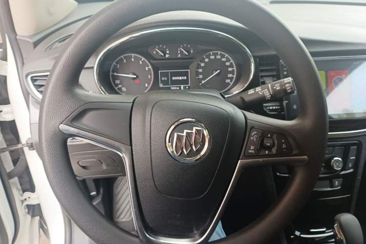 Used Buick Encore 2017 18T Automatic Two-Wheel Drive Urban Fashion Model Steering Wheel