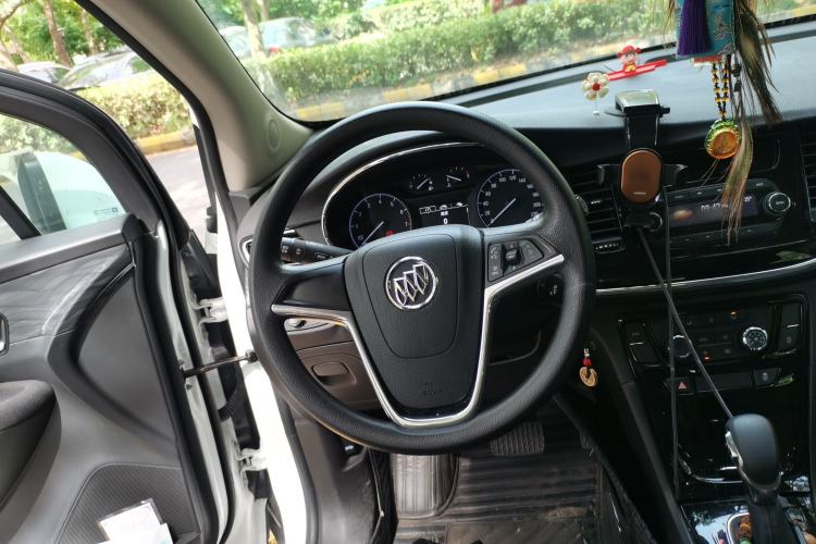 Used Buick Encore 2017 18T Automatic Two-Wheel Drive Urban Leading Model Steering Wheel