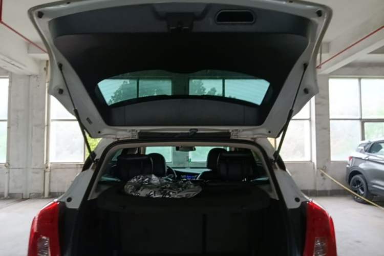 Used Buick Encore 2017 18T Automatic Two-Wheel Drive Urban Leading Model Trunk