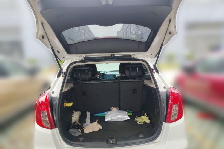 Used Buick Encore 2017 18T Manual Two-Wheel Drive Urban Advanced Version Trunk
