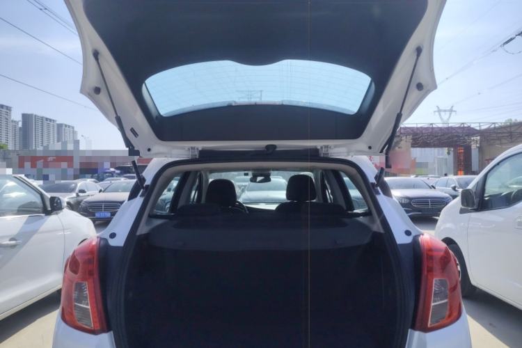 Used Buick Encore 2017 18T Automatic Two-Wheel Drive Urban Leading Model Trunk
