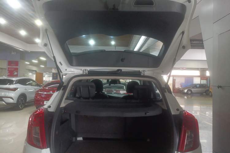 Used Buick Encore 2017 18T Automatic Two-Wheel Drive Urban Leading Model Trunk