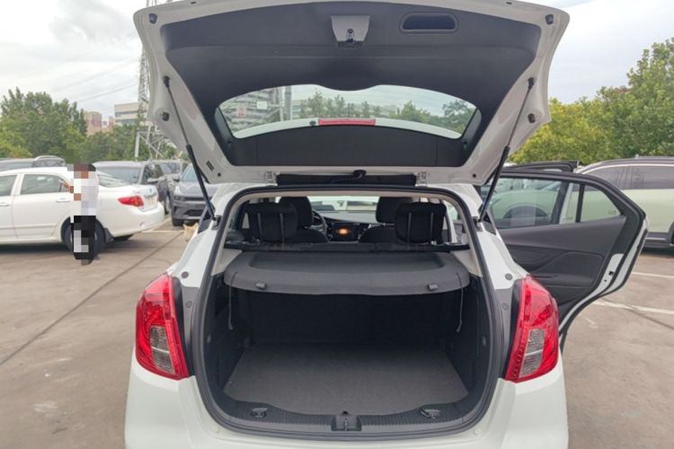 Used Buick Encore 2017 18T Automatic Two-Wheel Drive Urban Leading Model Trunk