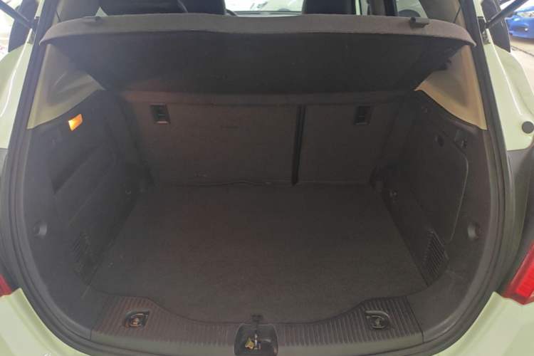 Used Buick Encore 2017 18T Automatic Two-Wheel Drive Urban Fashion Model Trunk