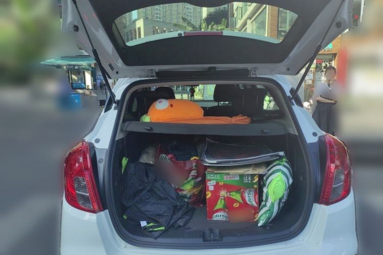 Used Buick Encore 2017 18T Automatic Two-Wheel Drive Urban Leading Model Trunk