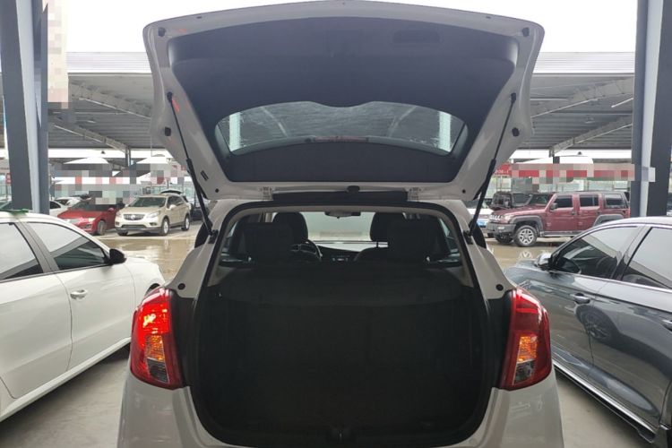 Used Buick Encore 2017 18T Automatic Two-Wheel Drive Urban Leading Model Trunk