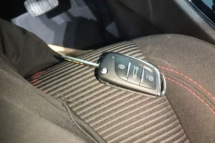 Used Buick Encore 2017 18T Automatic Two-Wheel Drive Urban Leading Model Vehicle Key