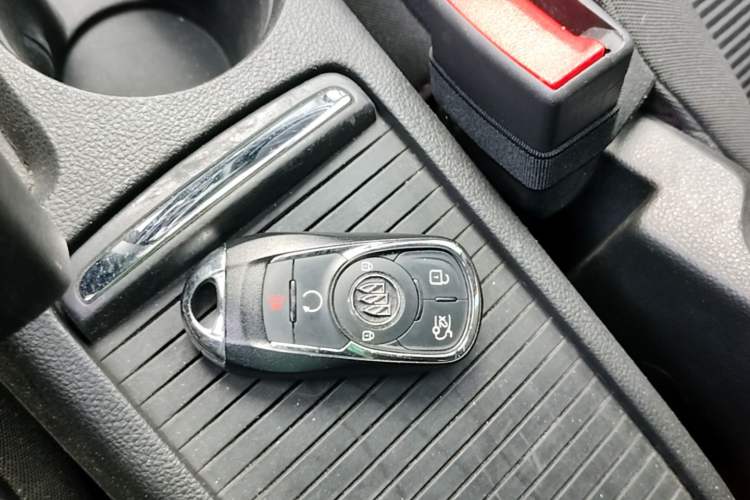 Used Buick Encore 2017 18T Automatic Two-Wheel Drive Urban Fashion Model Vehicle Key